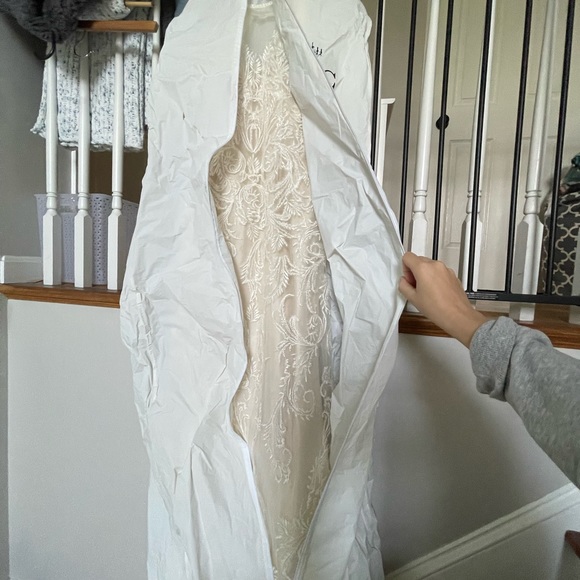 Maggie Sottero WEDDING DRESS - EUC! - Picture 13 of 13